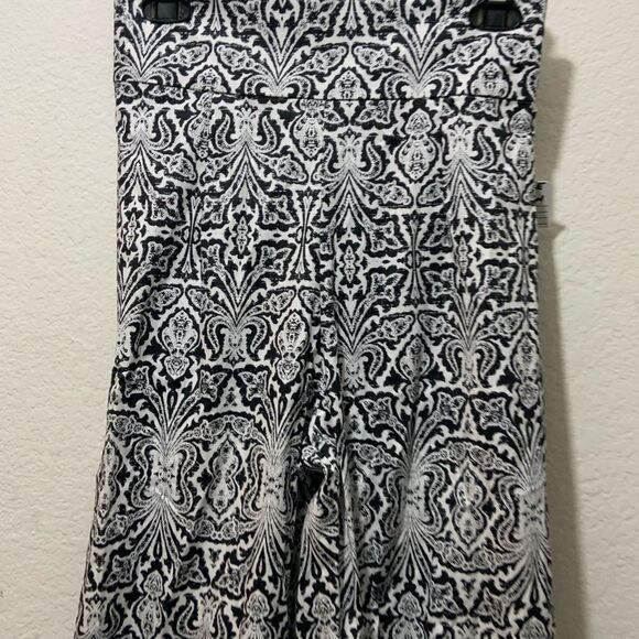 Never A Wallflower Women's art  black/white Flare Pants Size S NWT $264 - Picture 3 of 10